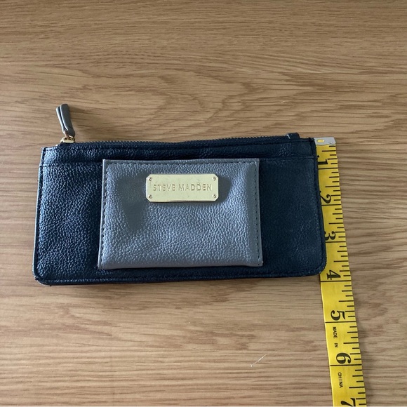 Steve Madden Black & Grey Card Holder - Picture 7 of 8